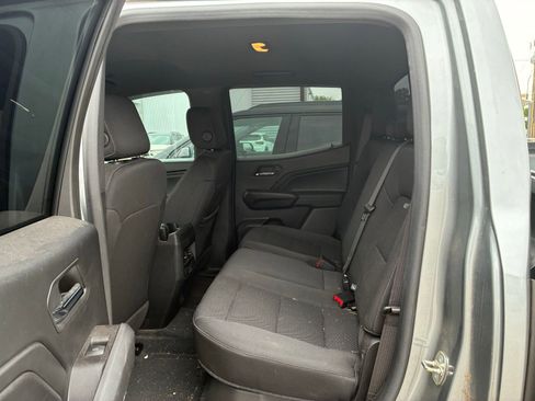 Used 2023 Chevrolet Colorado LT w/ LT Convenience Package II RWD image 4