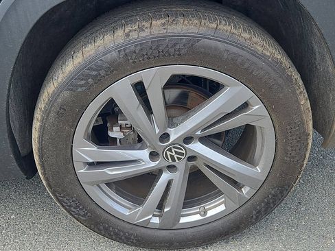 Used 2024 Volkswagen Atlas Cross Sport SEL R-Line AWD/4WD image 8