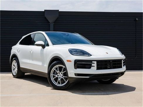 Certified 2025 Porsche Cayenne Coupe AWD/4WD image 9