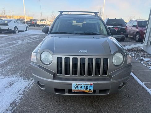 Used 2008 Jeep Compass Sport image 3