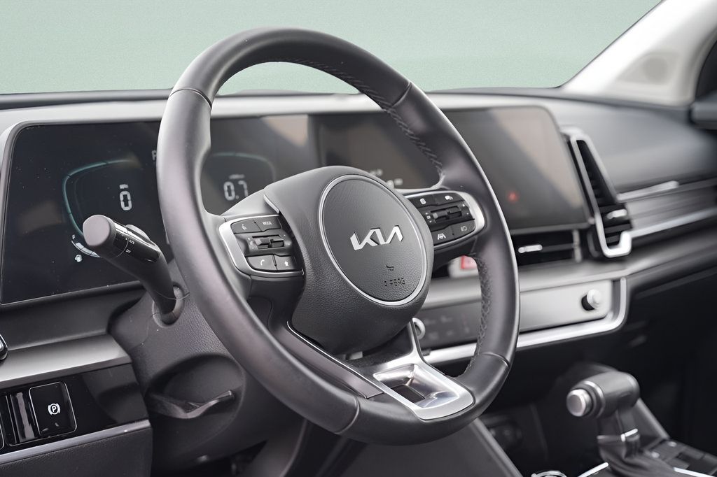 Used 2024 Kia Sportage EX AWD/4WD image 22