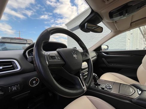 Used 2018 Maserati Ghibli GranLusso image 10