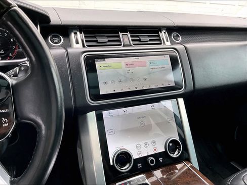 Used 2020 Land Rover Range Rover HSE image 19