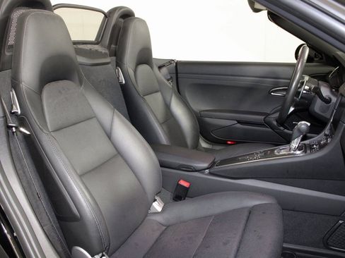 Used 2021 Porsche 718 Boxster image 38