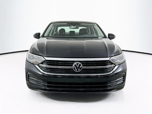 Used 2023 Volkswagen Jetta SE FWD image 6