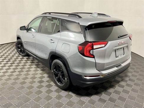 Used 2023 GMC Terrain AT4 image 10