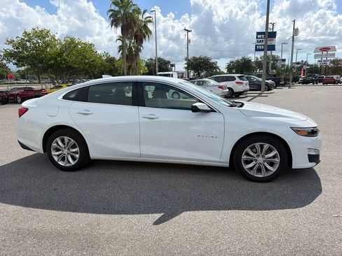 Used 2025 Chevrolet Malibu LT FWD image 4