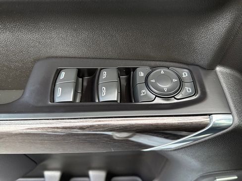 Used 2020 Chevrolet Silverado 1500 LTZ w/ LTZ Premium Package image 25