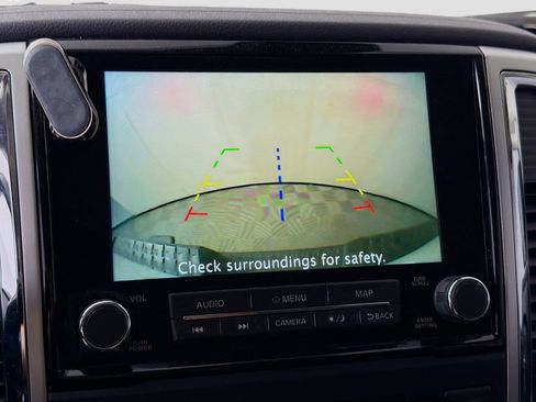 Used 2021 Nissan Titan SV w/ SV Convenience Package image 18