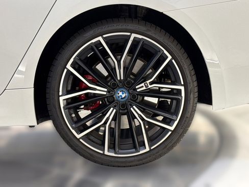 Certified 2023 BMW 530e w/ M Sport Package RWD image 11