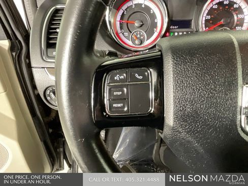 Used 2018 Dodge Grand Caravan SXT FWD image 42