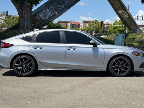 Used 2022 Honda Civic Sport Touring image 3