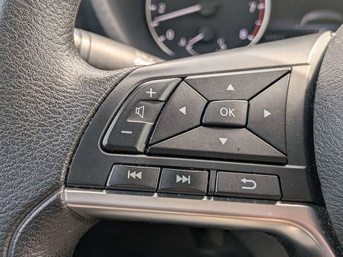 Used 2024 Nissan Sentra SV FWD image 24
