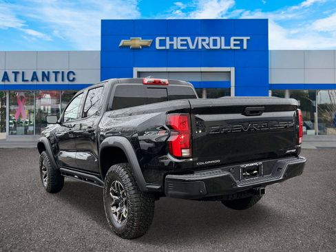 Certified 2024 Chevrolet Colorado ZR2 w/ Safety Package AWD/4WD image 3