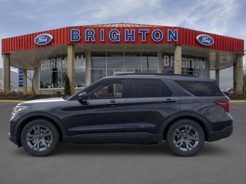 Used 2026 Ford Explorer Active w/ Active Comfort Package AWD/4WD image 2