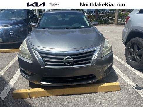 Used 2015 Nissan Altima 2.5 S w/ Power Driver Seat Package FWD image 1