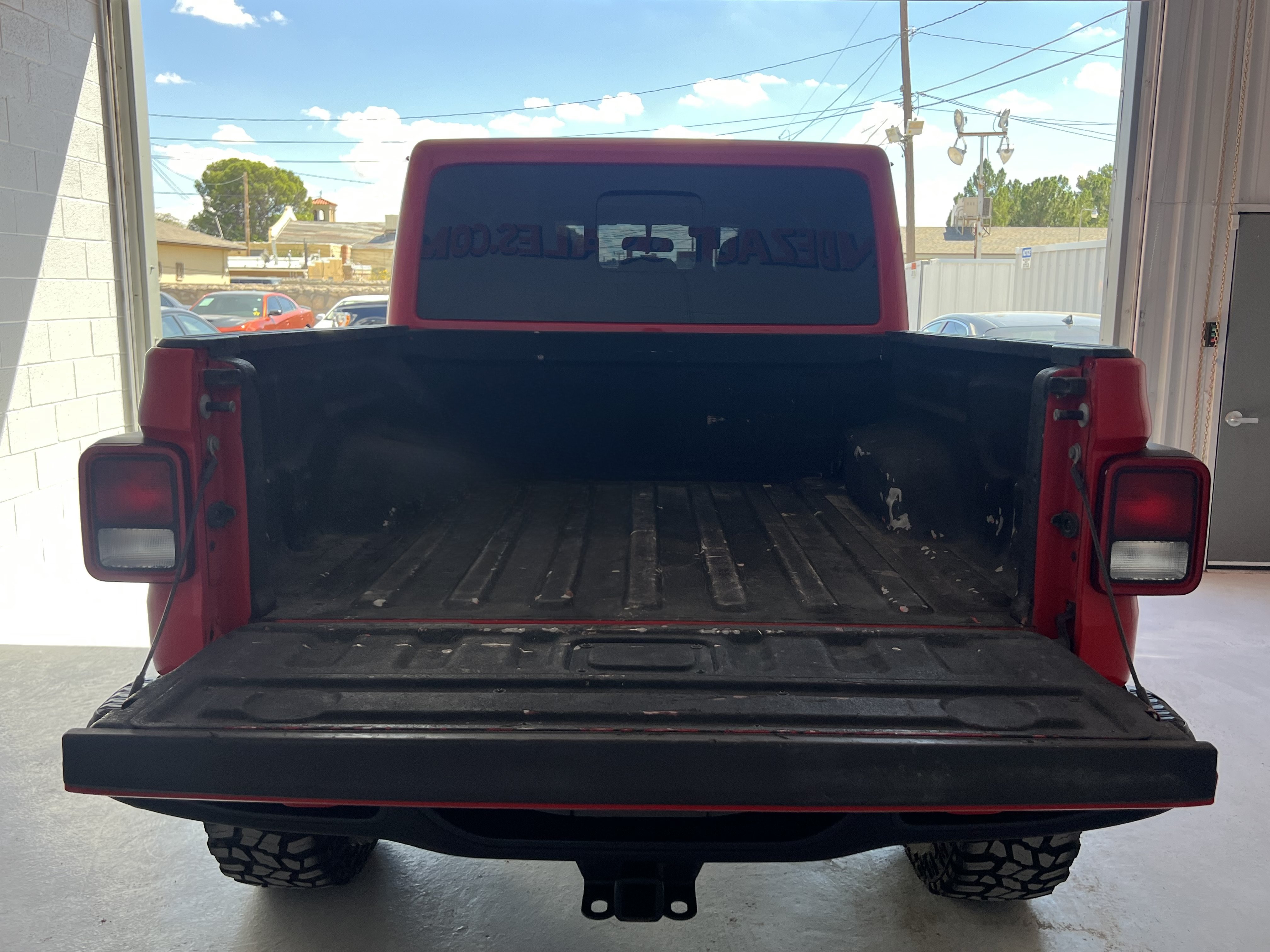 Used 2020 Jeep Gladiator Rubicon AWD/4WD image 5