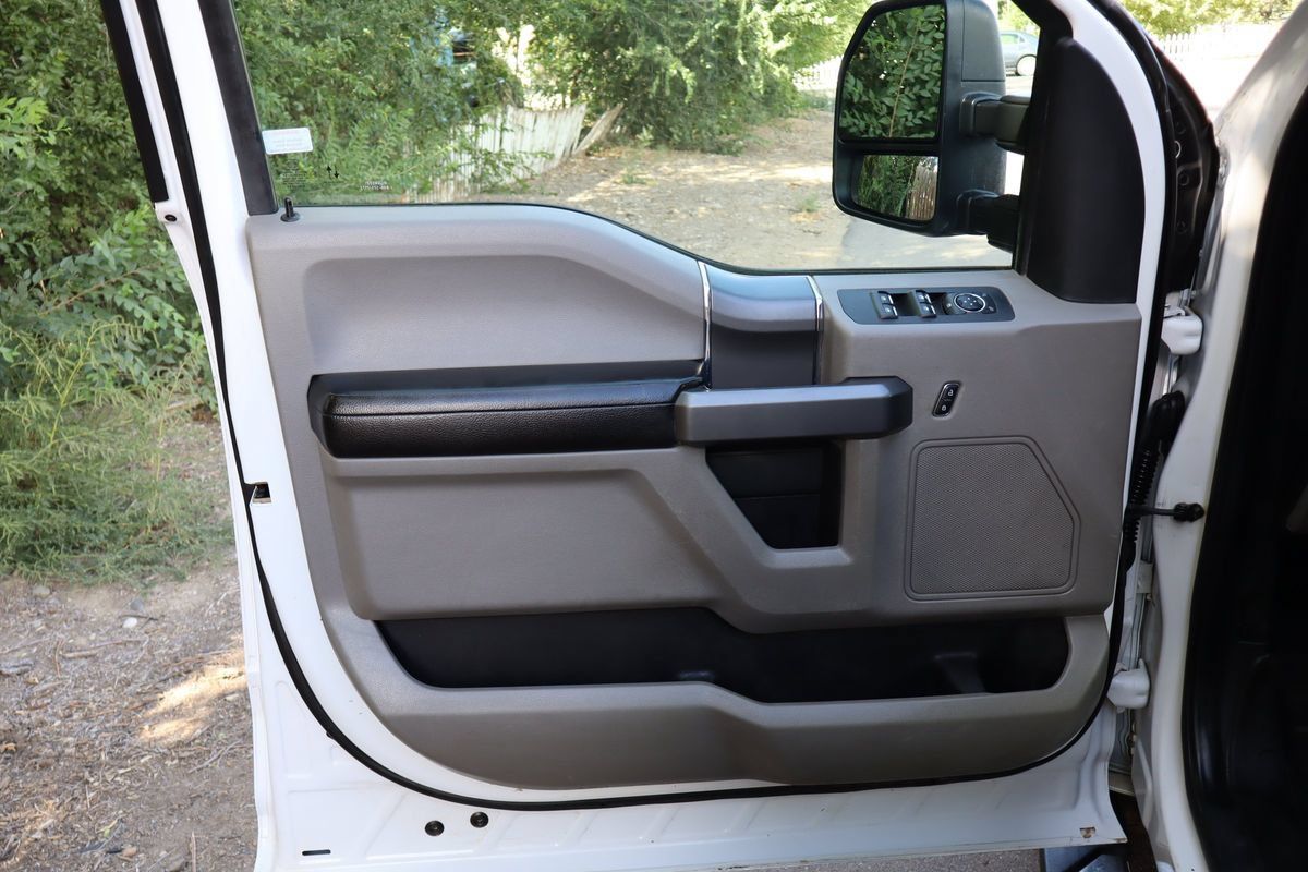 Used 2019 Ford F150 XLT w/ Equipment Group 302A Luxury AWD/4WD image 23