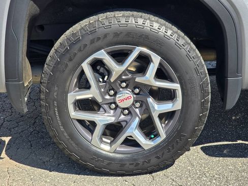 Certified 2023 GMC Sierra 1500 SLT w/ SLT Premium Package AWD/4WD image 16