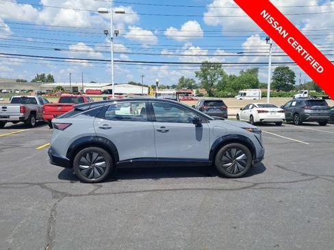 Used 2024 Nissan Ariya AWD image 14