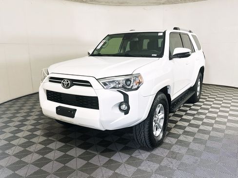 Used 2021 Toyota 4Runner SR5 Premium AWD/4WD image 7