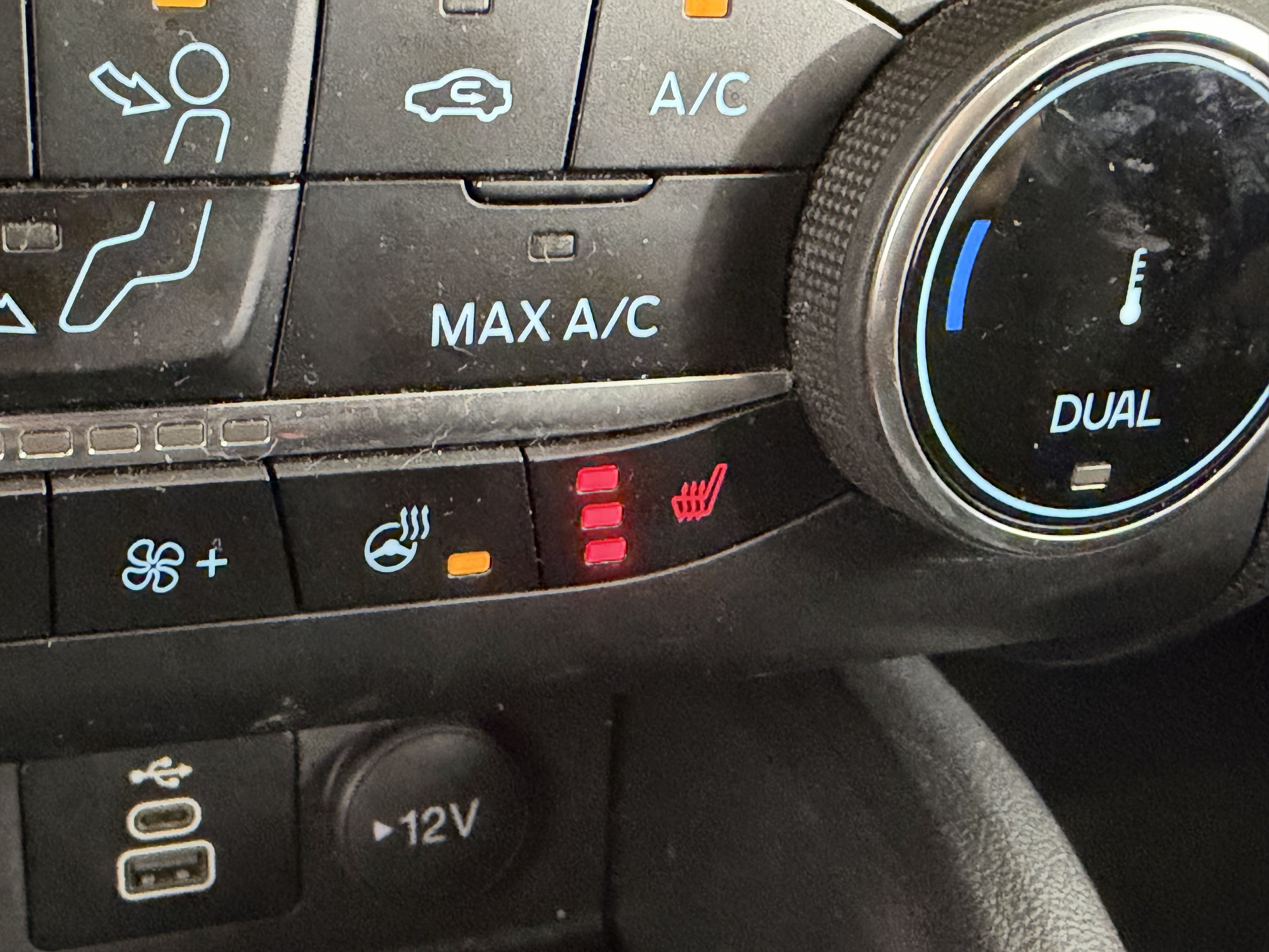 Used 2025 Ford Escape ST-Line Select AWD/4WD image 25