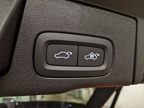 New 2026 Volvo XC60 B5 Plus w/ Protection Package Premier image 29