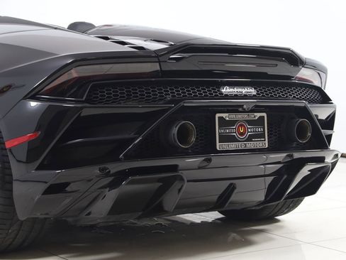 Used 2023 Lamborghini Huracan EVO image 35
