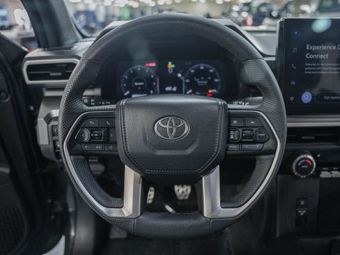 Used 2025 Toyota Tacoma TRD Sport AWD/4WD image 37