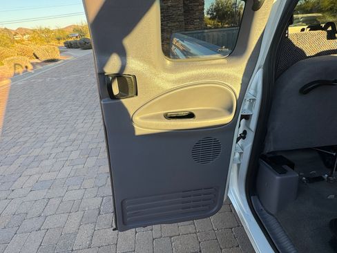 Used 2002 Dodge Ram 2500 Truck 2WD Quad Cab image 23