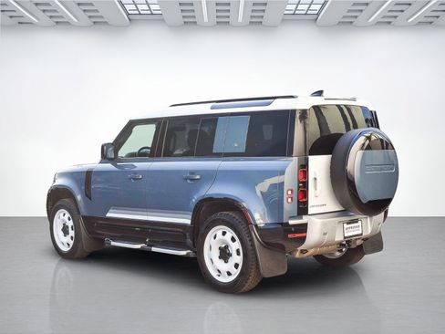 Used 2024 Land Rover Defender 110 S image 8