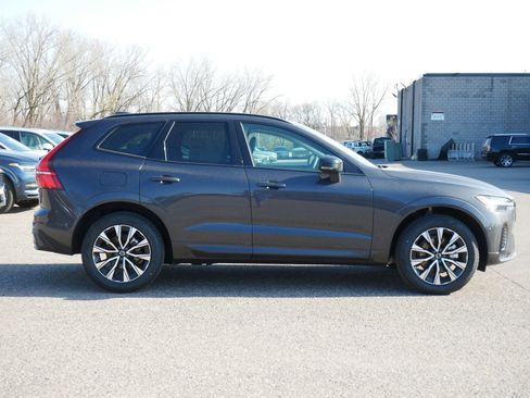 New 2025 Volvo XC60 B5 Core w/ Climate Package image 2