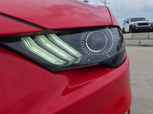 Used 2021 Ford Mustang GT RWD image 9