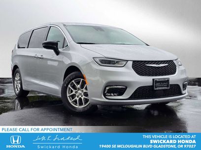Used 2024 Chrysler Pacifica Touring-L