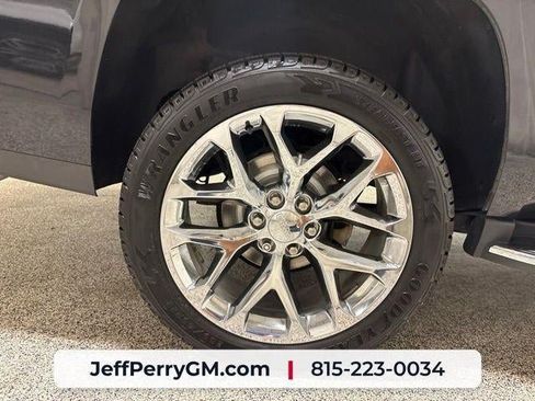 Used 2020 GMC Yukon SLT w/ Premium Edition AWD/4WD image 34