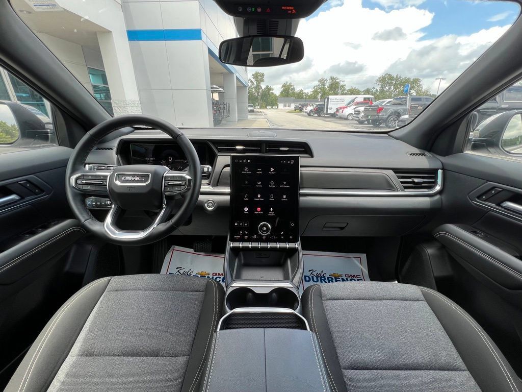 Used 2026 GMC Terrain Elevation FWD image 2