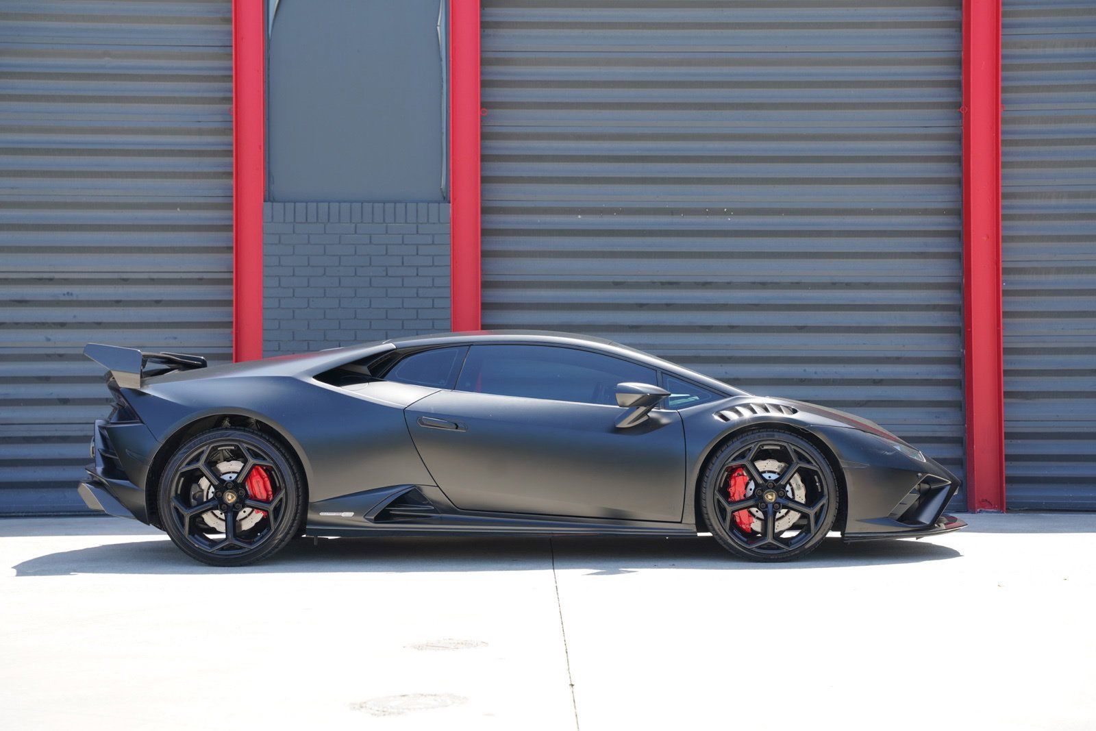Used 2021 Lamborghini Huracan EVO RWD image 6