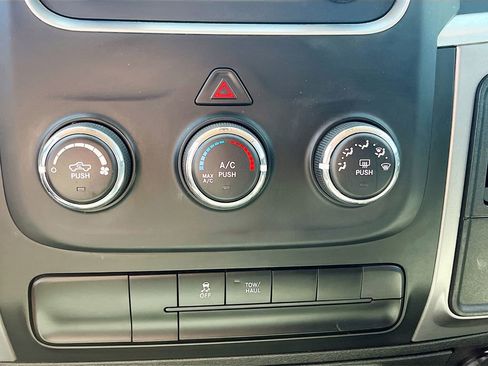 Used 2024 RAM 1500 Classic SLT AWD/4WD image 15