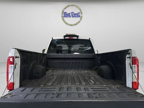 Used 2017 Ford F250 XL w/ Power Equipment Group AWD/4WD image 16