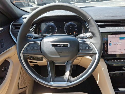 New 2026 Jeep Grand Cherokee Limited AWD/4WD image 15