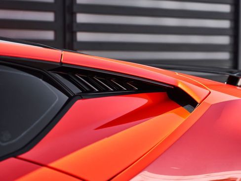 Used 2023 Lamborghini Huracan Tecnica RWD image 11