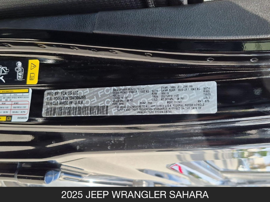 Used 2025 Jeep Wrangler Unlimited Sahara AWD/4WD image 24