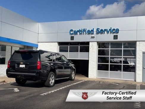 Used 2017 Jeep Cherokee Limited w/ Luxury Group AWD/4WD image 32