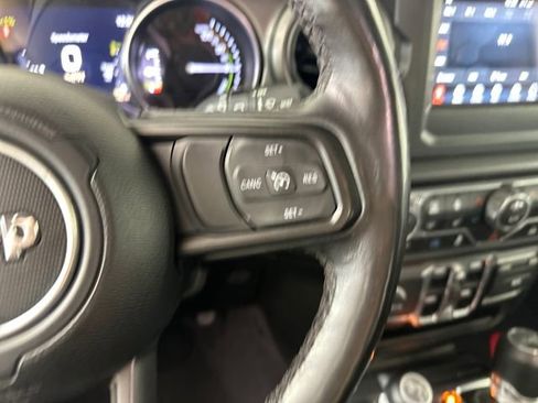 Used 2023 Jeep Wrangler Unlimited w/ Cold Weather Group image 16