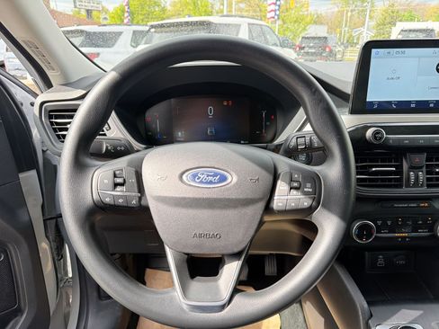 Used 2025 Ford Escape Active AWD/4WD image 25