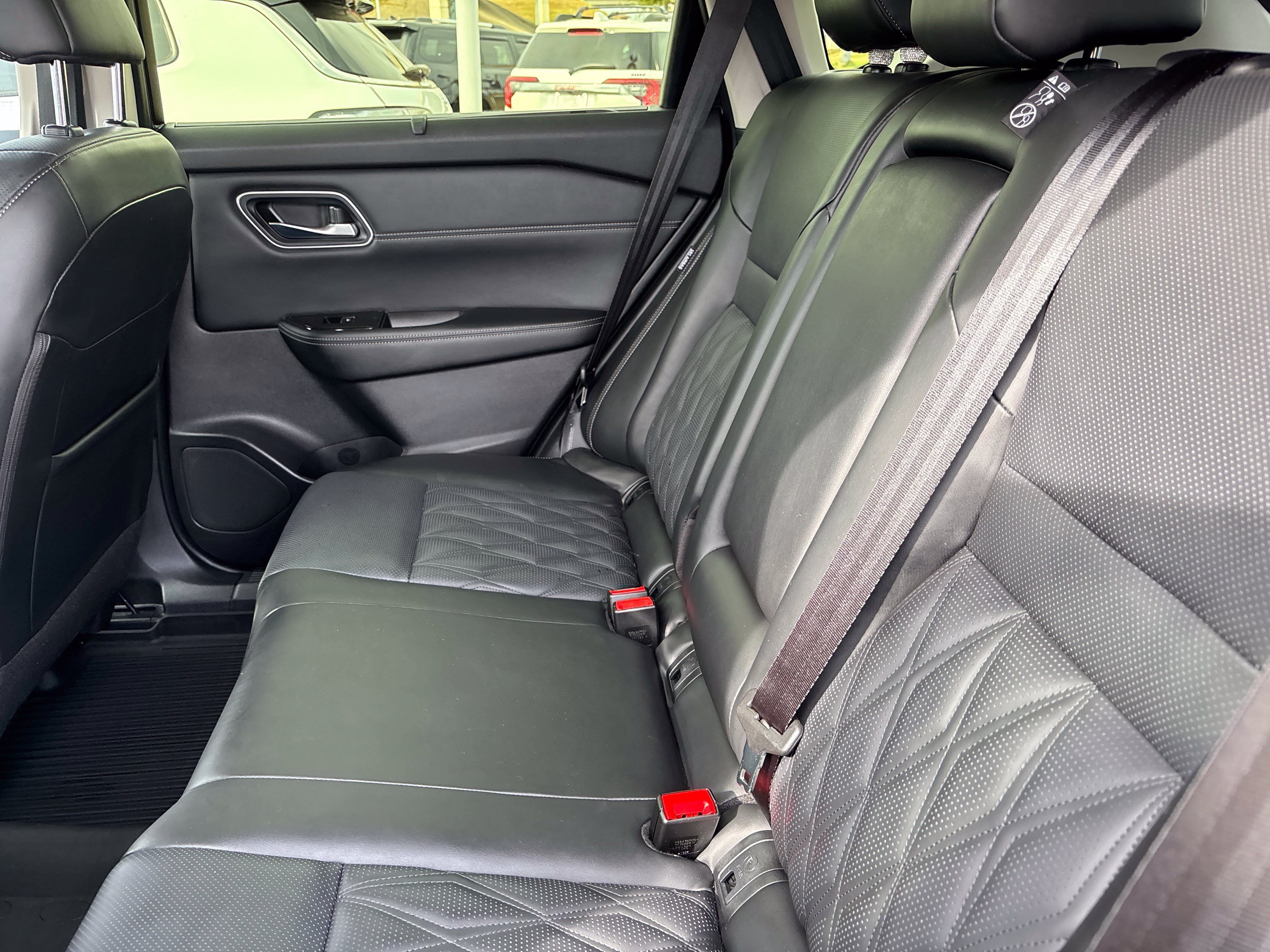 Used 2026 Nissan Rogue Platinum w/ Platinum Premium Package AWD/4WD image 44