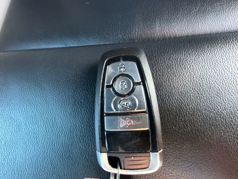 Used 2023 Ford Bronco Wildtrak AWD/4WD image 34