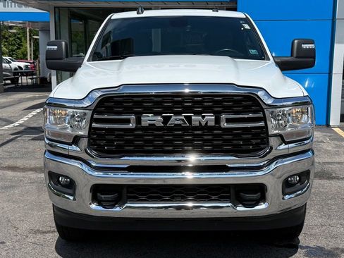 Used 2024 RAM 2500 Big Horn AWD/4WD image 2