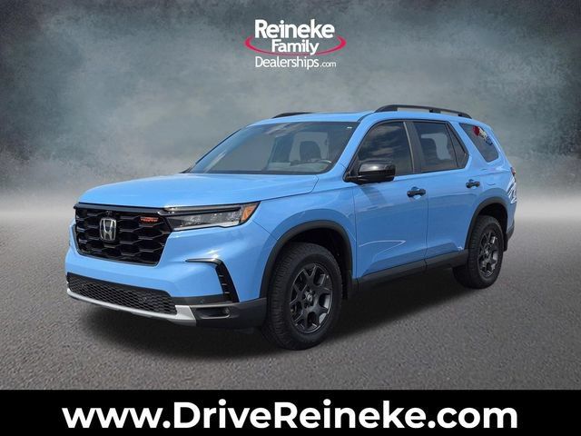 Used 2024 Honda Pilot TrailSport image 1