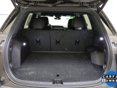 Used 2025 Chevrolet Equinox LT w/ Convenience Package II image 9